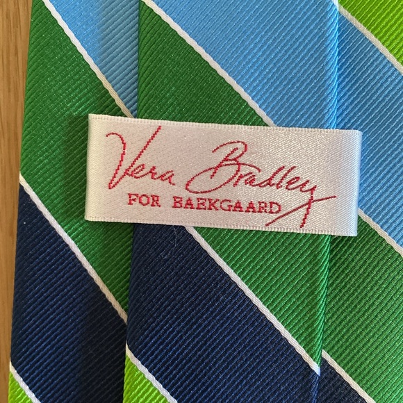 Vera Bradley Men’s Necktie for Baekgaard - Picture 3 of 6